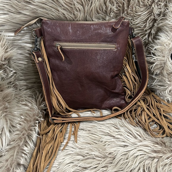 Myra crossbody bag with fringe - Picture 4 of 5